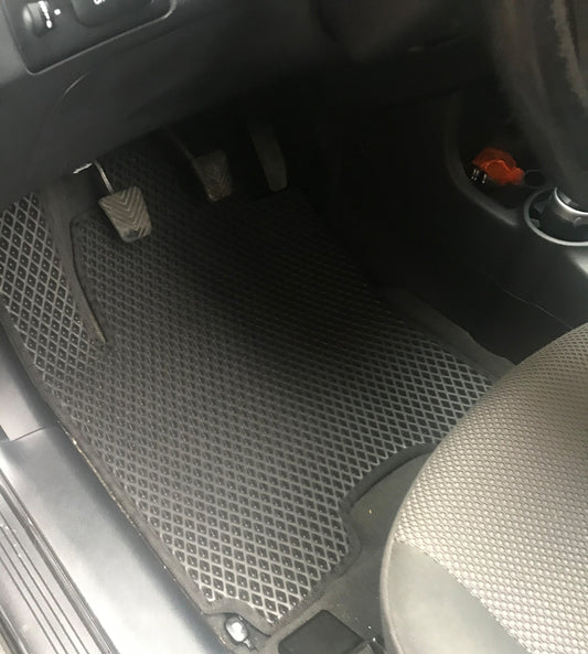 EVA Floor Mats (black) for Kia Sportage 2004-2010 - image 1