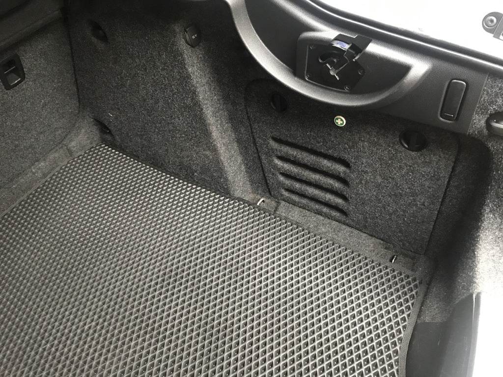 Liftback trunk mat (EVA, black) for Skoda Superb 2009-2015 - Reelken Auto
