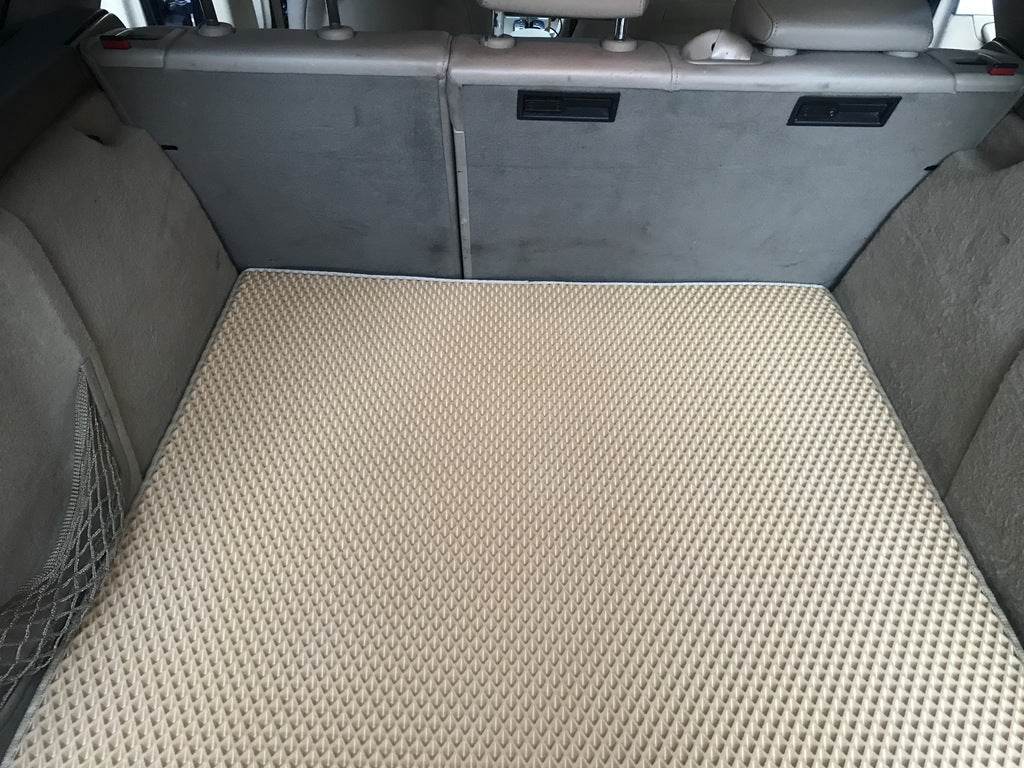 Trunk mat (EVA, beige) for Audi A4 B7 2004-2008 - Reelken Auto