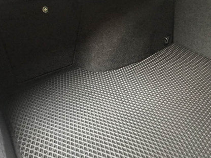 Trunk mat SD (EVA, black) for Volkswagen Passat B5 1997-2005 - Reelken Auto