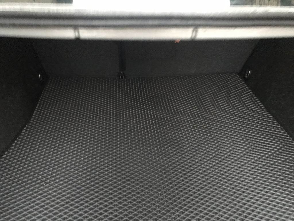 Trunk mat SD (EVA, black) for Volkswagen Passat B5 1997-2005 - Reelken Auto