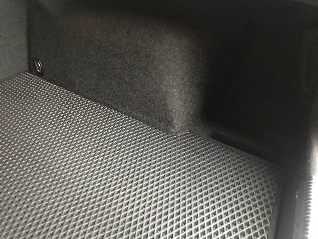 Trunk mat SD (EVA, black) for Volkswagen Passat B5 1997-2005 - Reelken Auto