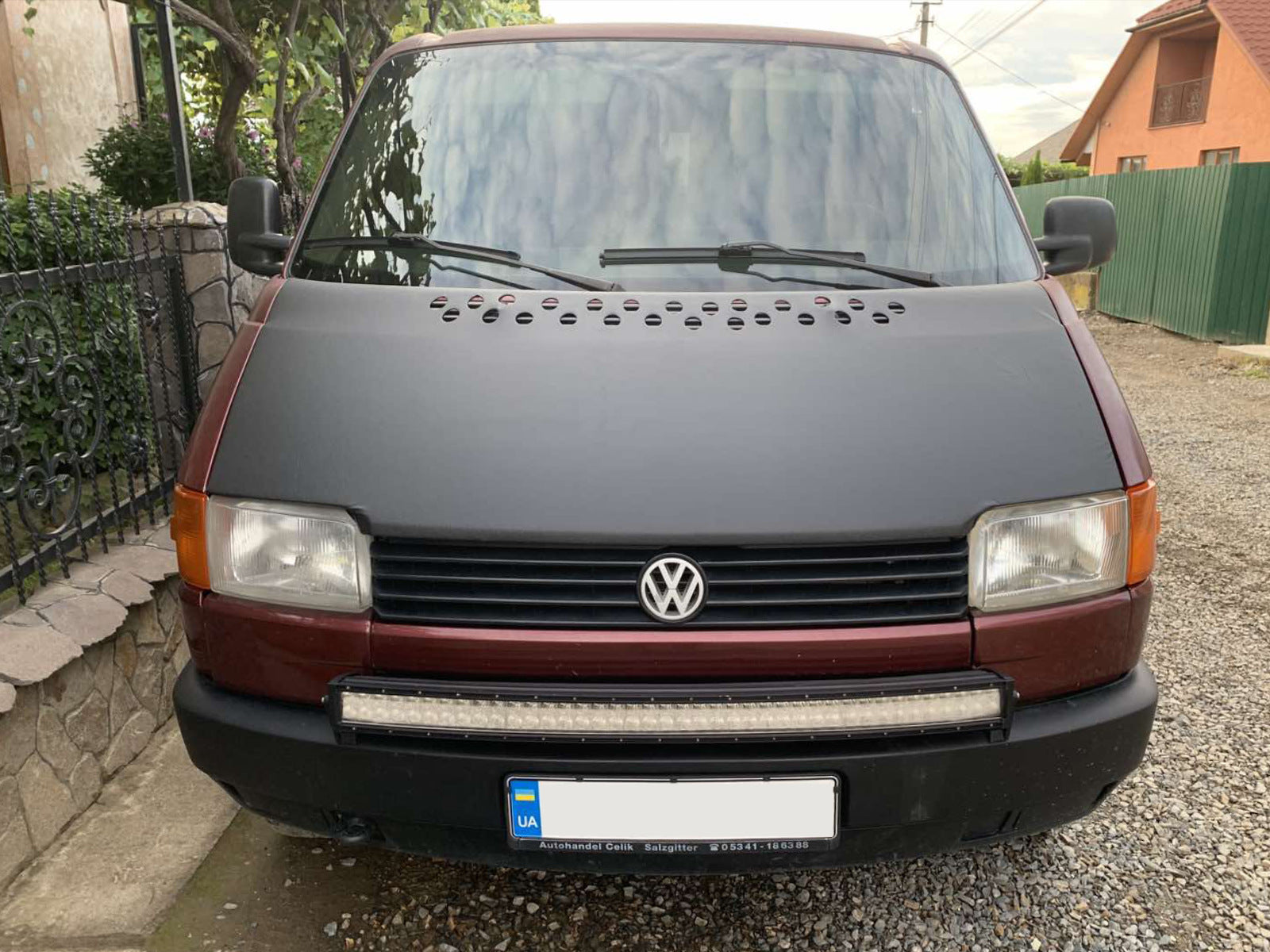 Hood cover for flat hood (leatherette) for Volkswagen T4 Caravelle/Multivan 1990-2003 - image 1