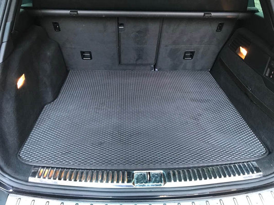 Trunk mat V2 (EVA, black) for Volkswagen Touareg 2010-2018 - Reelken Auto