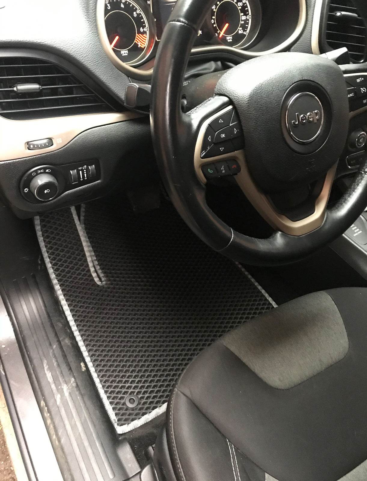 EVA mats (black) for Jeep Cherokee KL 2013↗ - Reelken Auto
