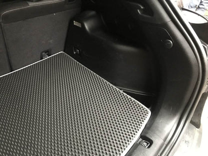 Trunk mat (EVA, black) for Jeep Cherokee KL 2013↗ - Reelken Auto