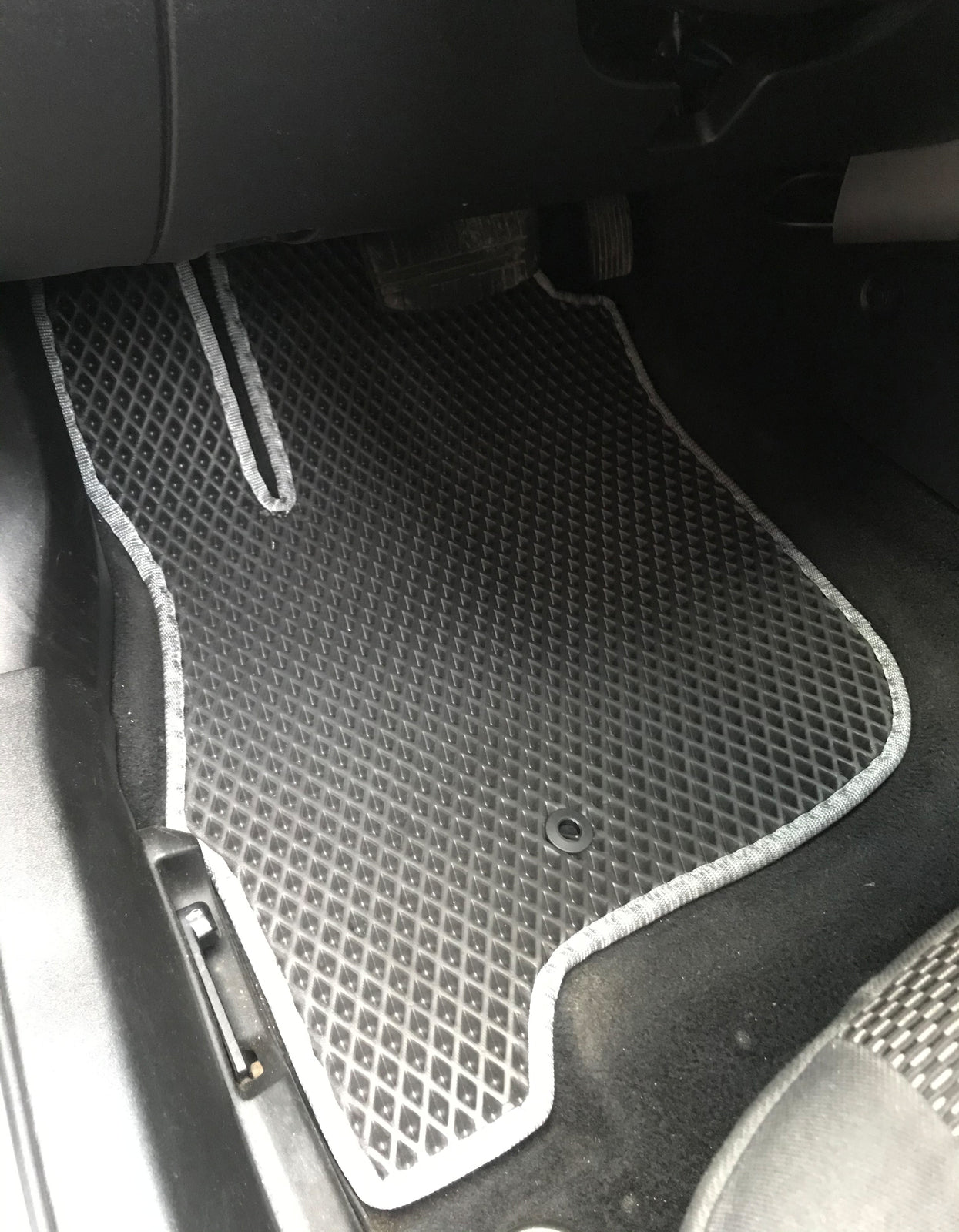 EVA Floor Mats (black) for Mitsubishi Galant 2003-2012 - image 1