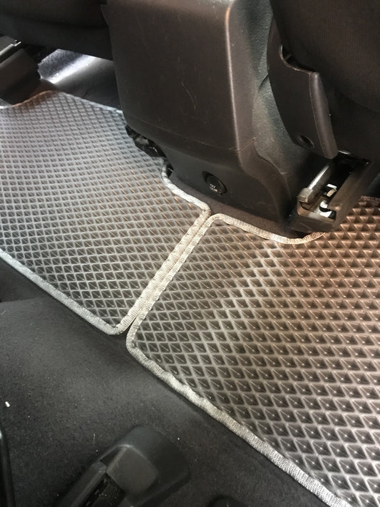 EVA Floor Mats (black) for Toyota Corolla Verso 2004-2009 - image 2