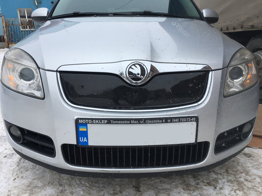 Winter cover on the grille (2007-2010, top) for Skoda Roomster 2006-2015 - image 1