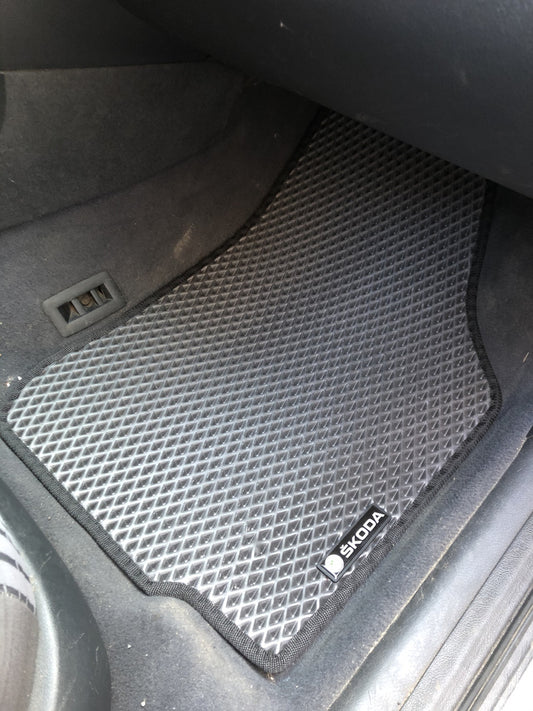 EVA Floor Mats (black) for Skoda Octavia I Tour A4 1996-2010 - image 2