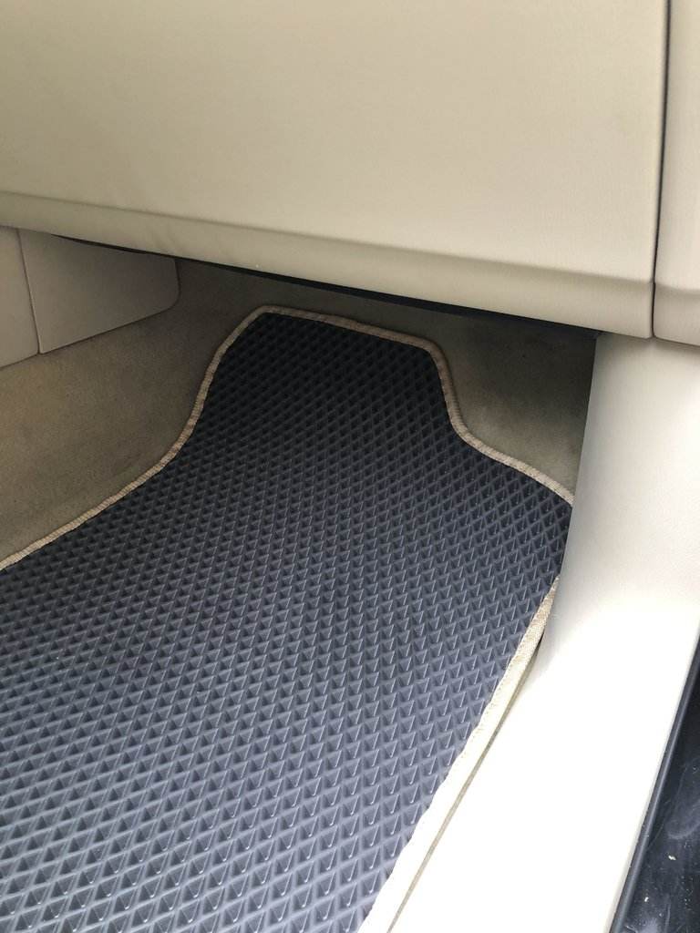 Interior mats, 3 rows (EVA, black) for Nissan Armada 2016-2024 - Reelken Auto