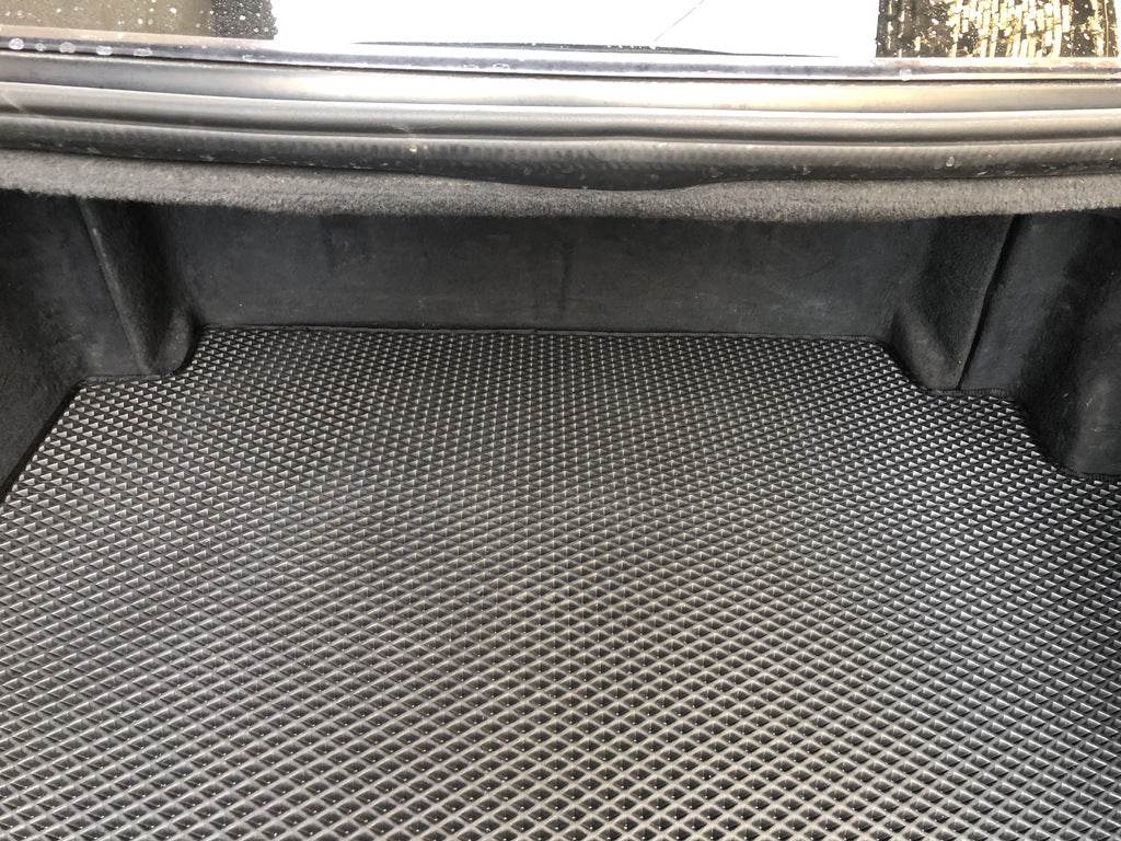 Trunk mat (Short, EVA, black) for Mercedes S-class W220 - Reelken Auto