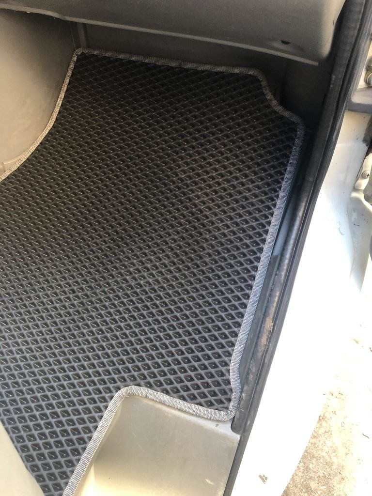 EVA mats (black) for Volkswagen LT 1995-2006 - Reelken Auto