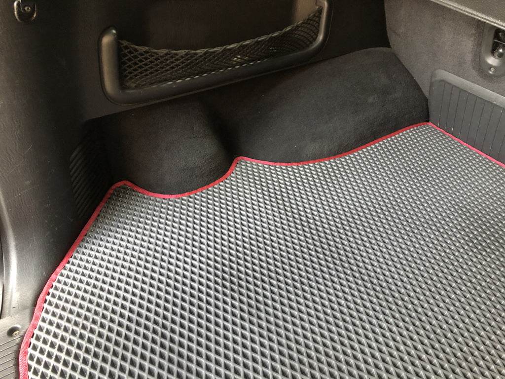 Trunk mat (EVA, black) for Jeep Grand Cherokee WJ 1999-2004 - Reelken Auto