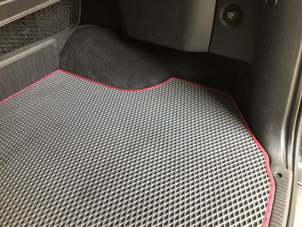 Trunk mat (EVA, black) for Jeep Grand Cherokee WJ 1999-2004 - Reelken Auto