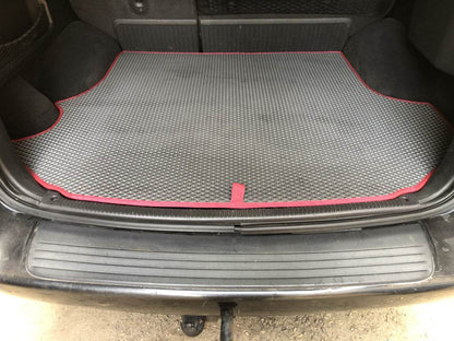 Trunk mat (EVA, black) for Jeep Grand Cherokee WJ 1999-2004 - Reelken Auto