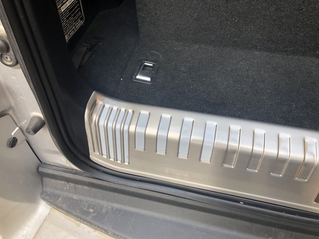 Rear inner door sill cover (for 7-seater) for Toyota Land Cruiser Prado 150 2009-2023 - image 4