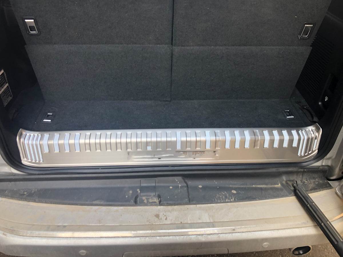 Rear inner sill pad (for 7 months) for Toyota Land Cruiser Prado 150 - Reelken Auto