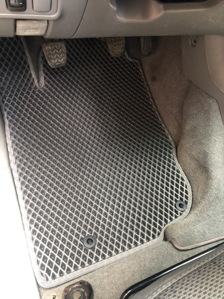 EVA Floor Mats V1 (black) for Toyota Hilux 2006-2015 - image 5
