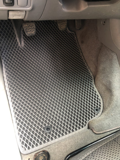 EVA Floor Mats V1 (black) for Toyota Hilux 2006-2015 - image 5