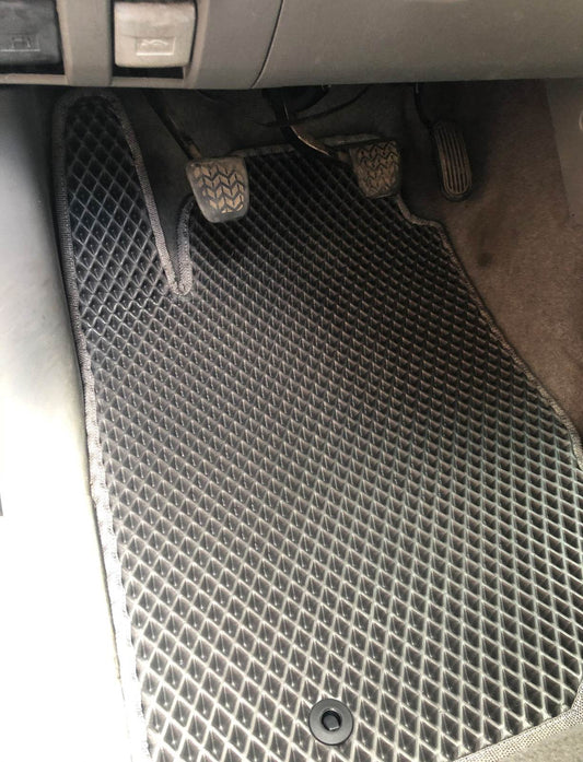EVA mats (black) for Toyota Hilux 2006-2015 - Reelken Auto
