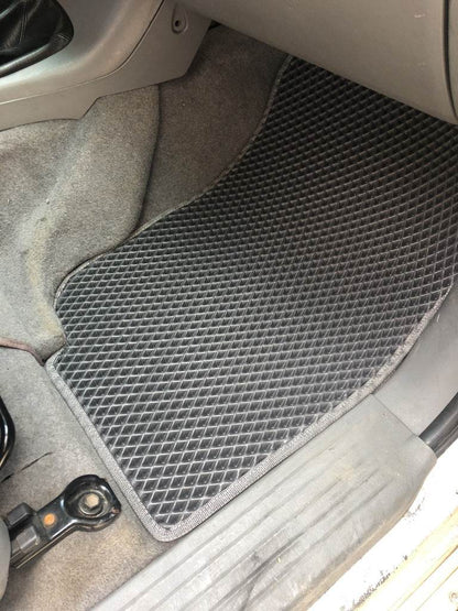 EVA mats (black) for Toyota Hilux 2006-2015 - Reelken Auto
