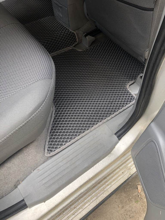 EVA mats (black) for Toyota Hilux 2006-2015 - Reelken Auto
