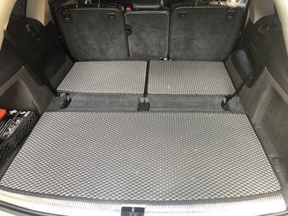 Trunk mat 3 parts (EVA, black) (7 seats) for Audi Q7 2005-2015 - Reelken Auto
