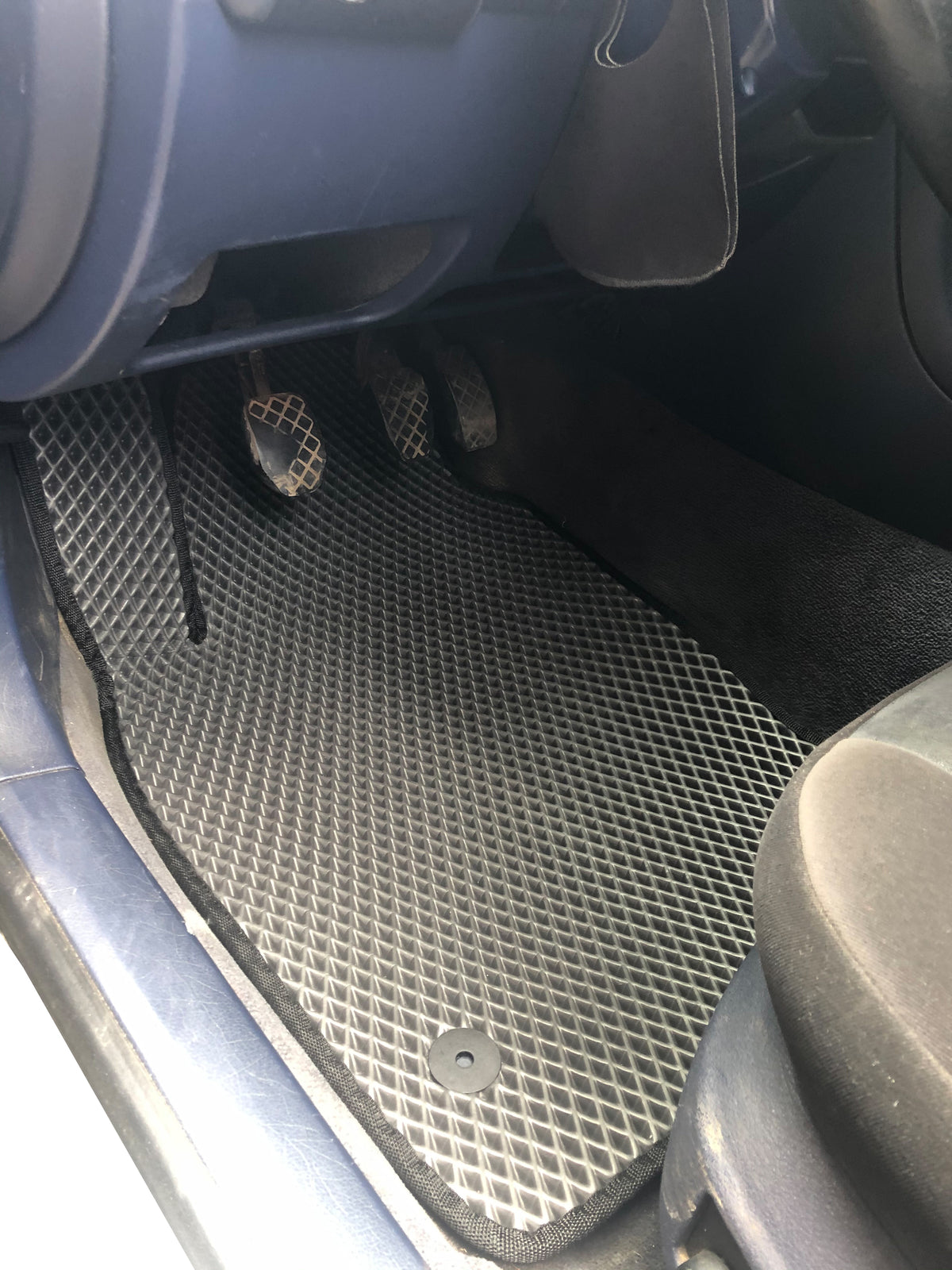 EVA Floor Mats (black) for Audi A6 C5 1997-2001 - image 1