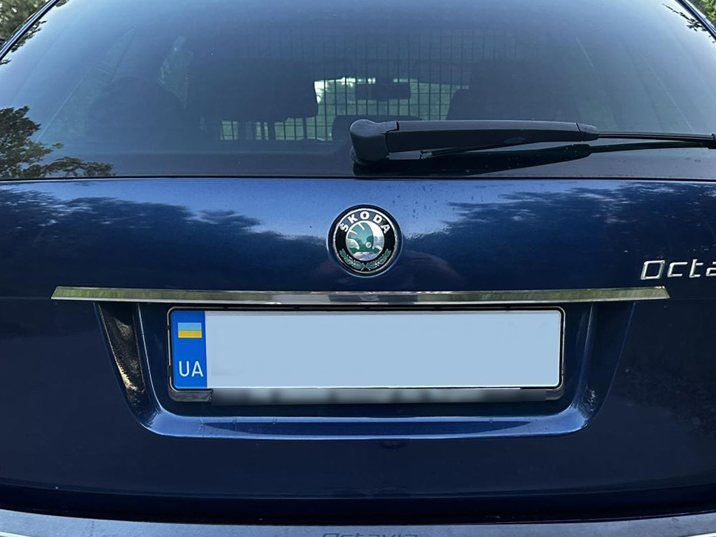 Chrome trim above license plate Carmos (stainless steel) for Skoda Octavia II A5 2010-2013 - image 5