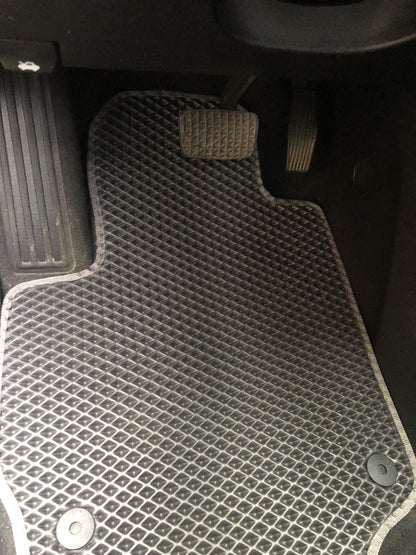 EVA Floor Mats (black) for Chevrolet Equinox 2018-2025 - image 4