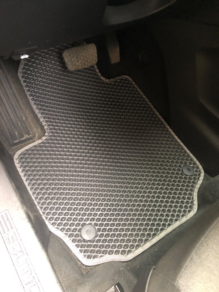 EVA Floor Mats (black) for Chevrolet Equinox 2018-2025 - image 1