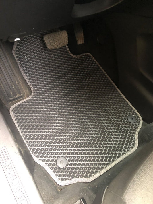 EVA Floor Mats (black) for Chevrolet Equinox 2018-2025 - image 1