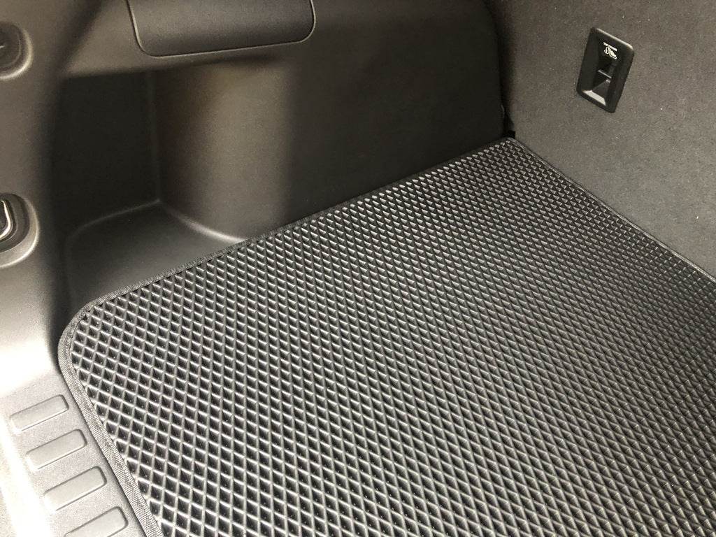Trunk mat (EVA, black) for Chevrolet Equinox 2018-2025 - Reelken Auto
