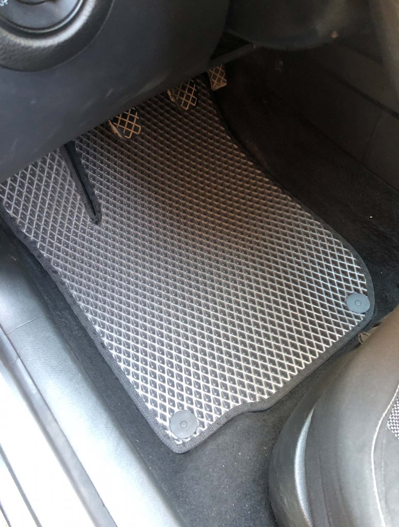 EVA Floor Mats (black) for Volkswagen Bora 1998-2004 - image 1