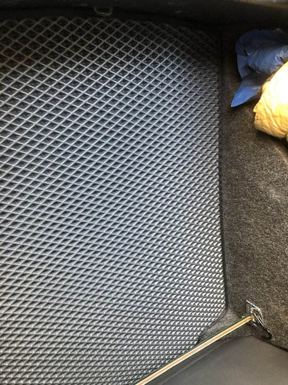 Trunk mat (HB, EVA, black) for Volkswagen Golf 4 - Reelken Auto