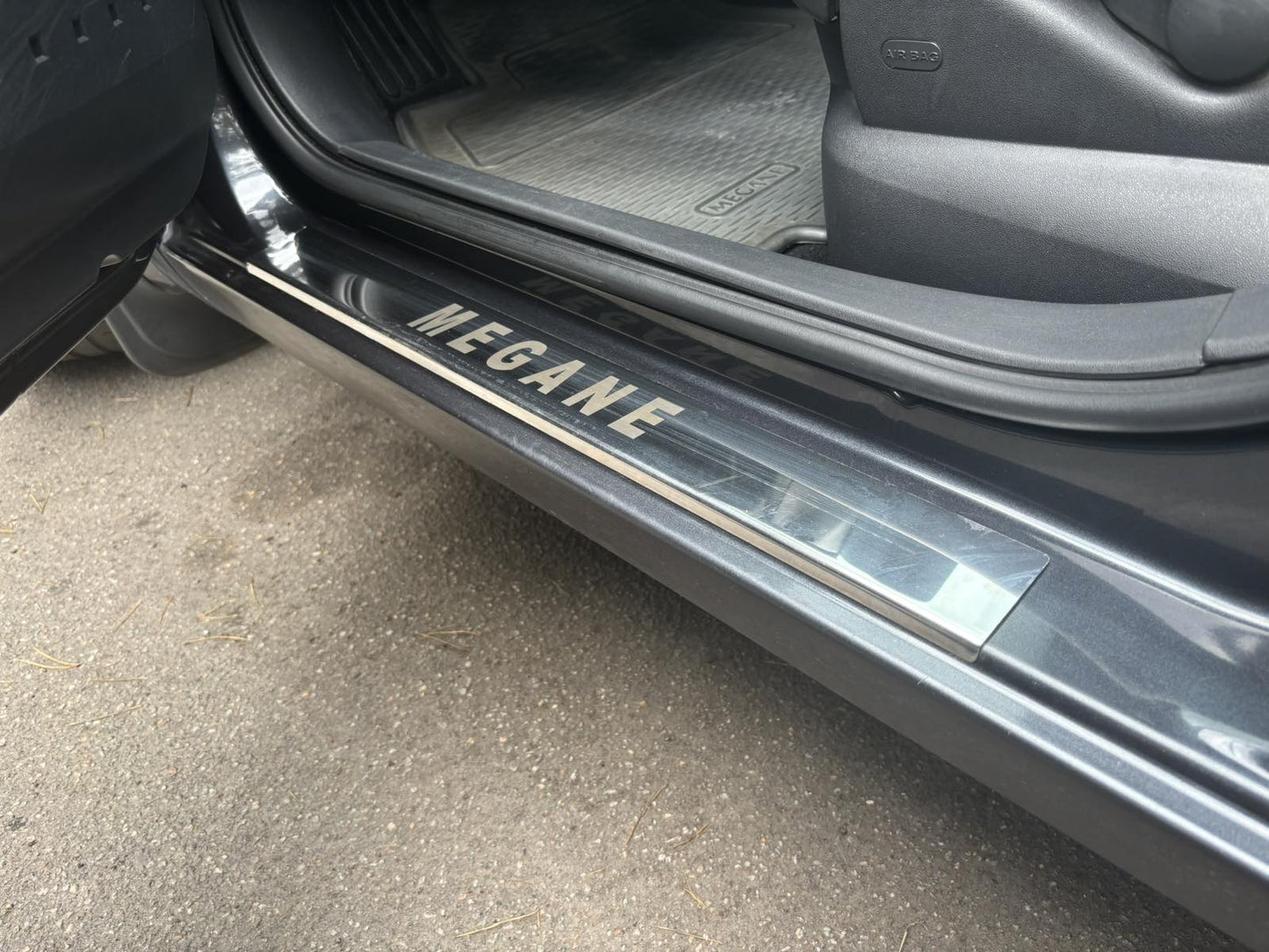 Door Sill Covers (Carmos, 4 pcs, Stainless Steel) for Renault Megane II 2004-2009 - image 1