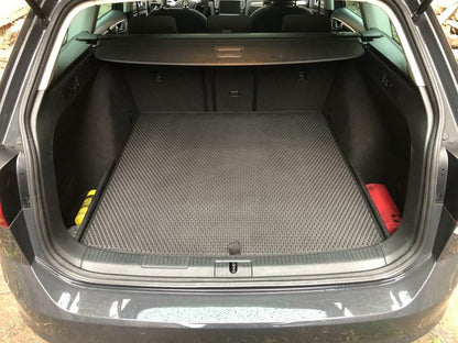 Trunk mat (SW, EVA, black) for Volkswagen Golf 7/E-Golf - Reelken Auto