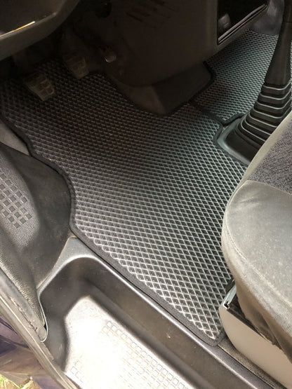 EVA Floor Mats (black) for Volkswagen T4 Caravelle/Multivan 1990-2003 - image 2