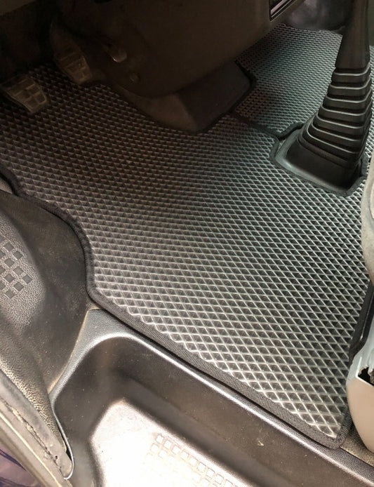 EVA Floor Mats (black) for Volkswagen T4 Caravelle/Multivan 1990-2003 - image 1