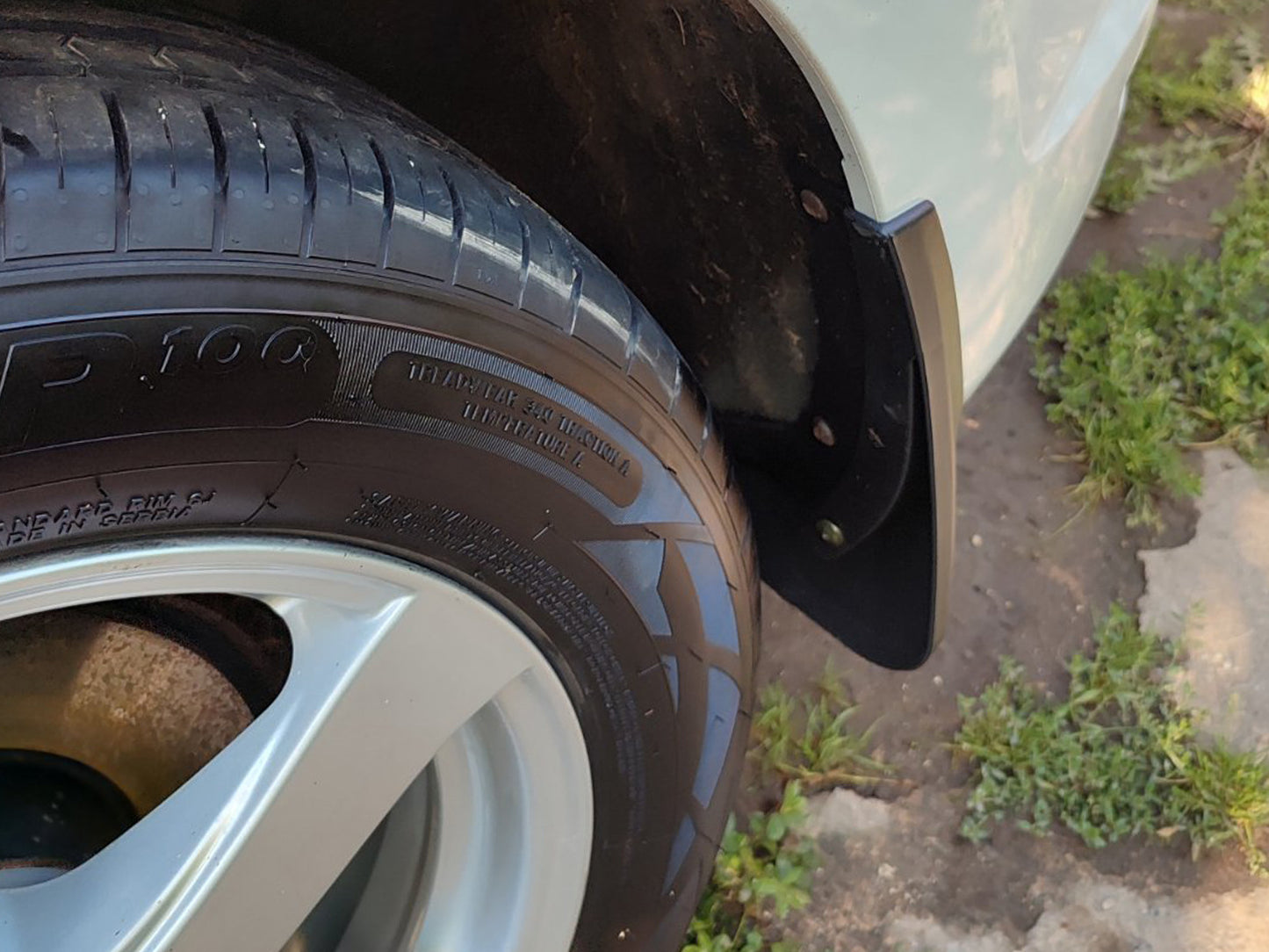 Premium Mud Flaps (4 pcs) for Volkswagen Touran 2015- - image 6