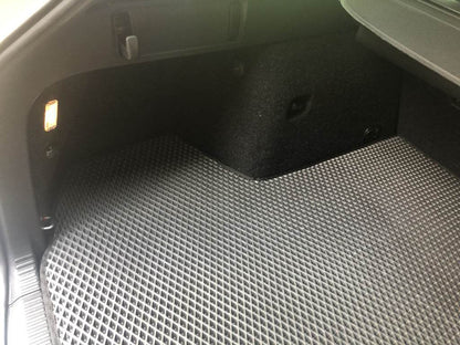 Trunk mat SW V-4 (EVA, black) for Skoda Octavia III A7 2013-2019 - Reelken Auto