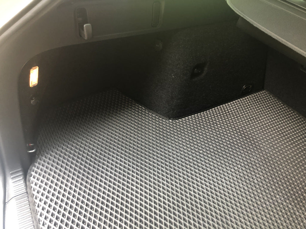 Trunk Mat SW V-4 (EVA, Black) for Skoda Octavia III A7 2013-2019 - image 3