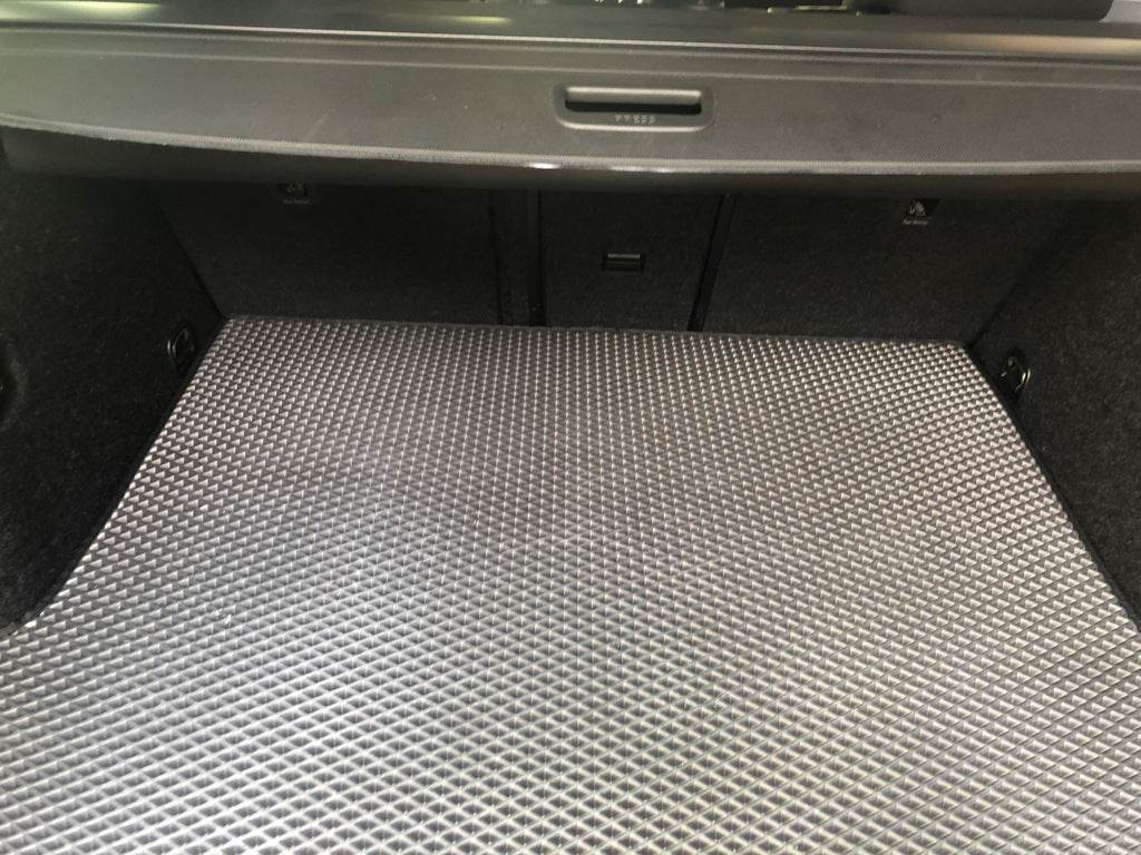 Trunk mat SW V-4 (EVA, black) for Skoda Octavia III A7 2013-2019 - Reelken Auto