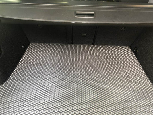 Trunk mat SW V-4 (EVA, black) for Skoda Octavia III A7 2013-2019 - Reelken Auto
