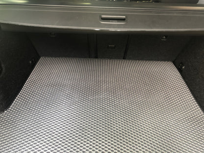 Trunk Mat SW V-4 (EVA, Black) for Skoda Octavia III A7 2013-2019 - image 2