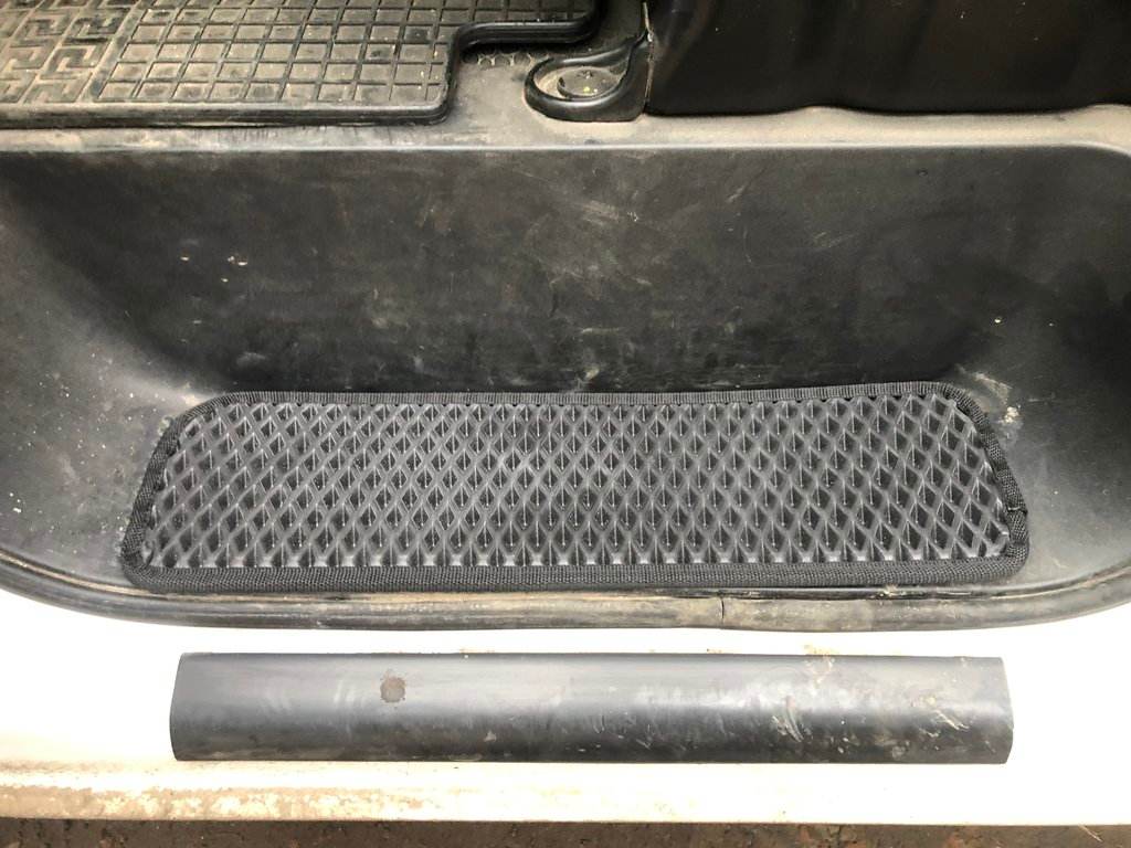 Door sills (3 pieces, EVA, black) for Opel Vivaro 2001-2015 - Reelken Auto