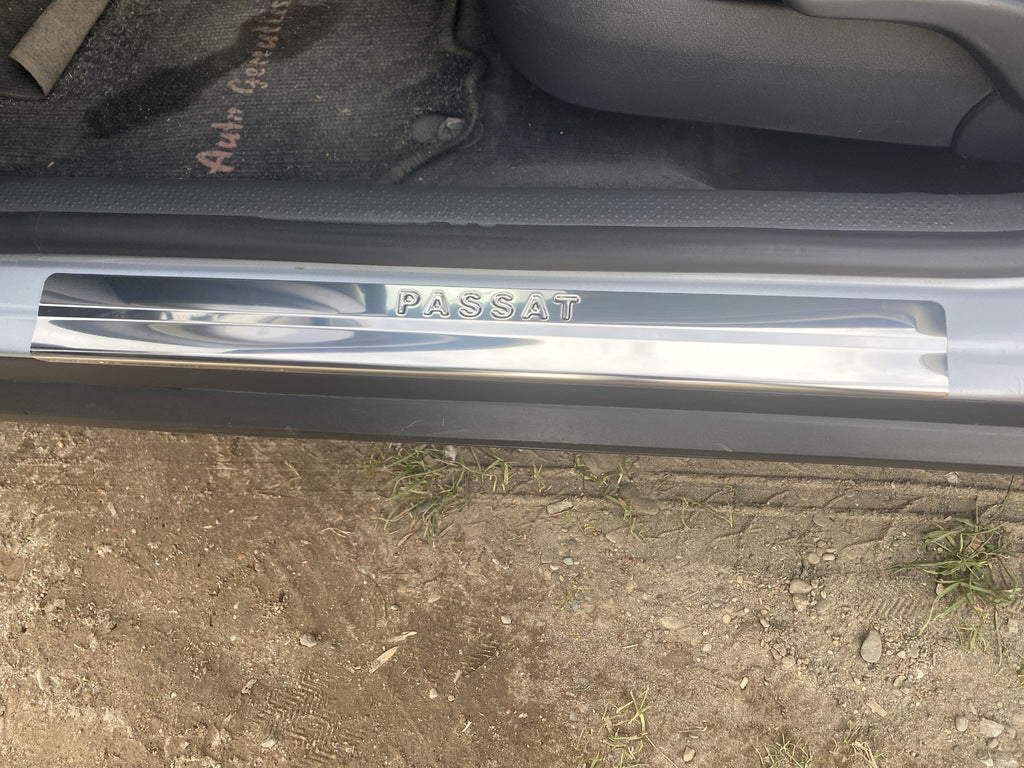 Door Sill Protectors OmsaLine (4 pcs, Stainless Steel) for Volkswagen Passat B5 1997-2005 - image 3