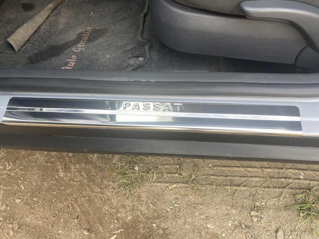 Door Sill Protectors OmsaLine (4 pcs, Stainless Steel) for Volkswagen Passat B5 1997-2005 - image 5