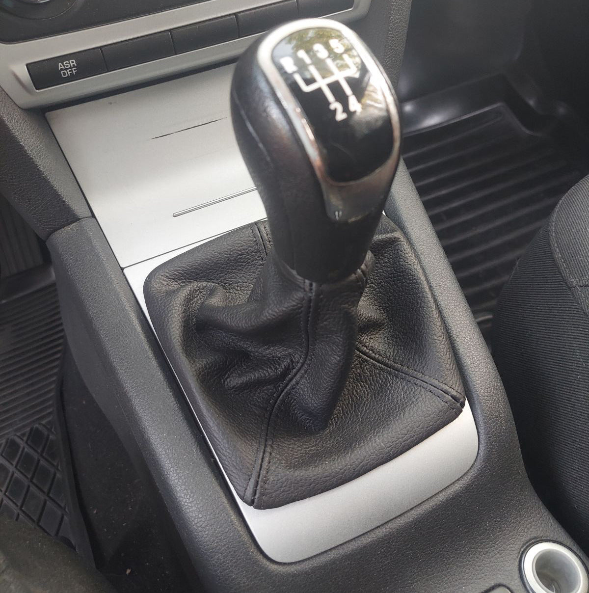 Leather Gear Shift Boot for Skoda Octavia II A5 2010-2013 - image 3